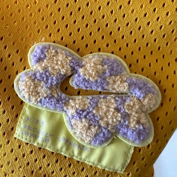 Nike Uphoria Men’s Medium Yellow Mesh Button-Up Short Sleeve Shirt - Picture 5 of 6